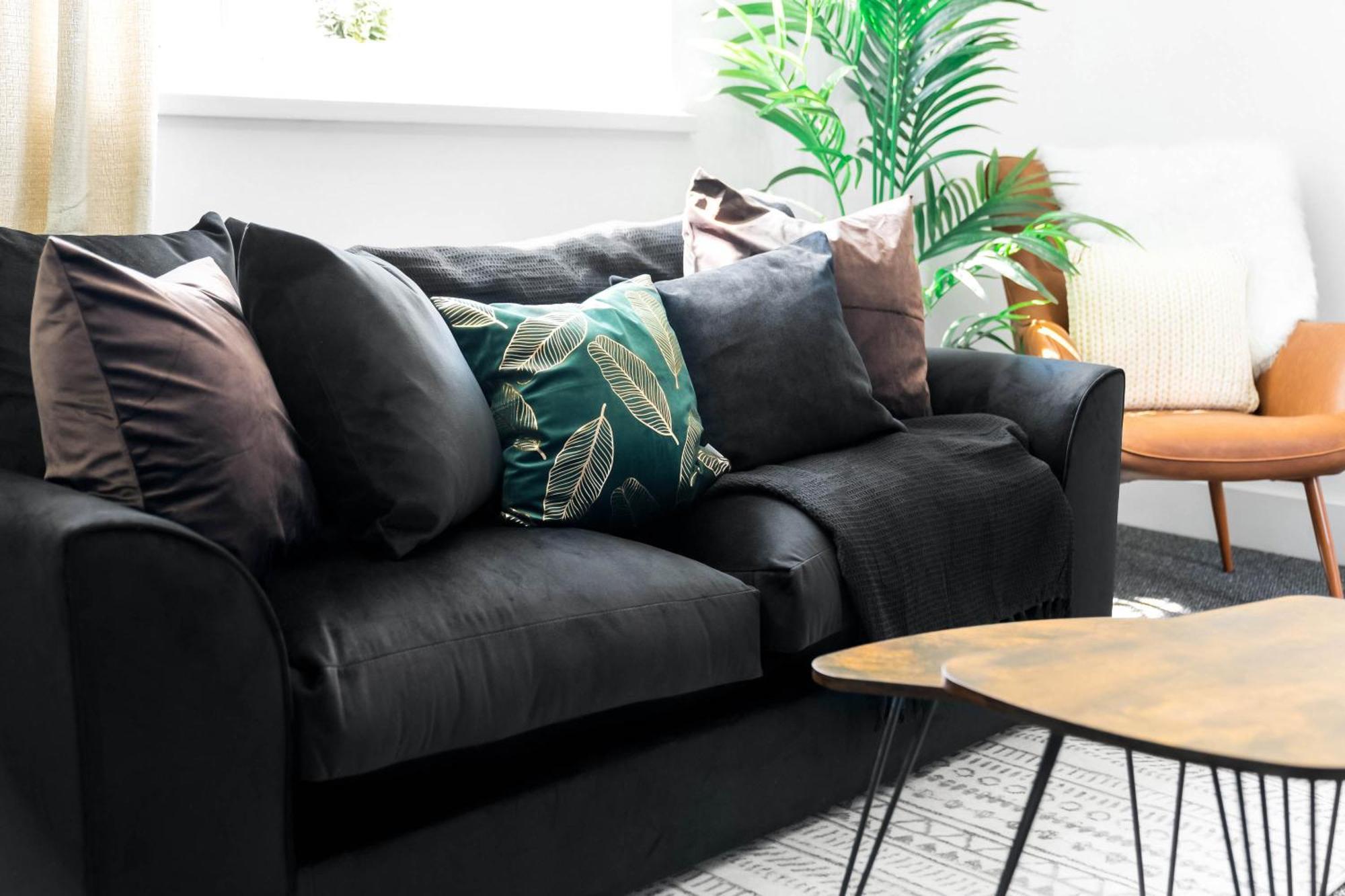 Luxe Apartment - Rowley Regis - Parking - Top Rated - Netflix - Wifi - 49Bg Cradley Heath Bagian luar foto